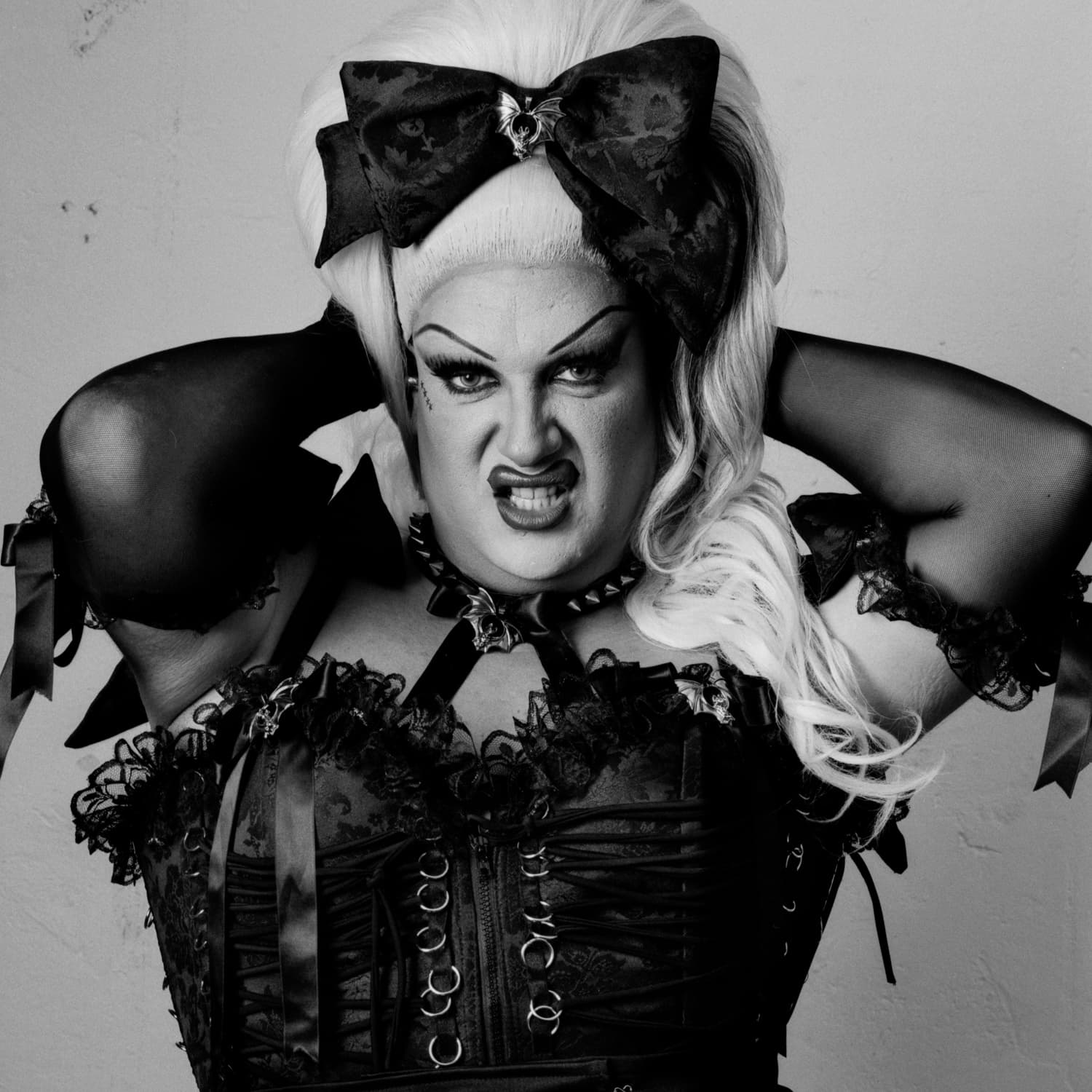 Estrella & The Dolls